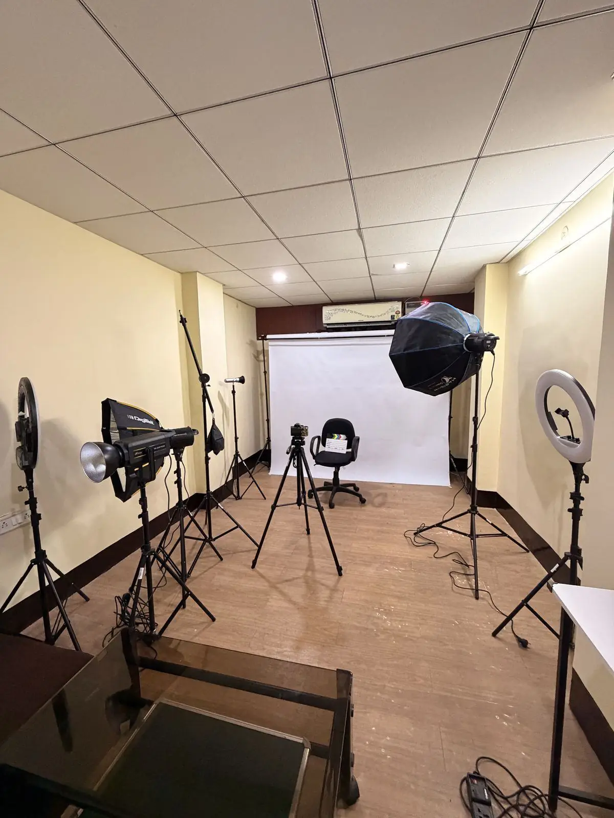 The floor setup at Cygnus Studio
